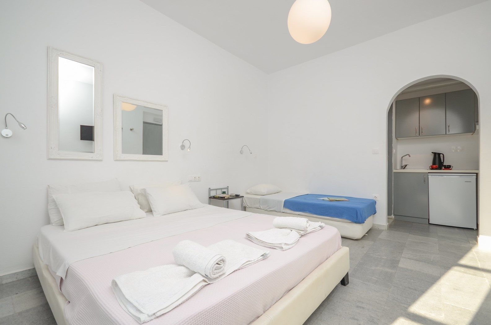 Depis Suites Naxos City Exterior foto